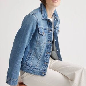 QUINCE Classic Trucker Blue Denim Women’s Jacket Small 100% Organic Cotton
